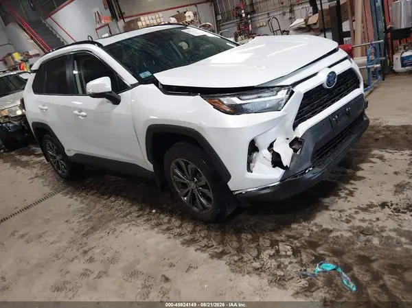 JTMB6RFV8RJ055883 2024 TOYOTA RAV 4 - Image 1