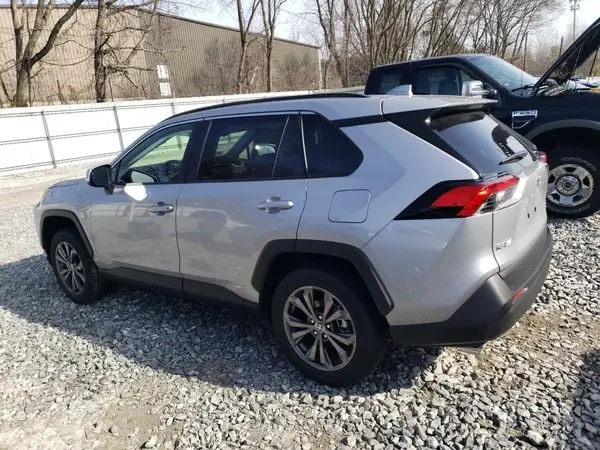 JTMB6RFV8SD158578 2025 TOYOTA RAV 4 - Image 2