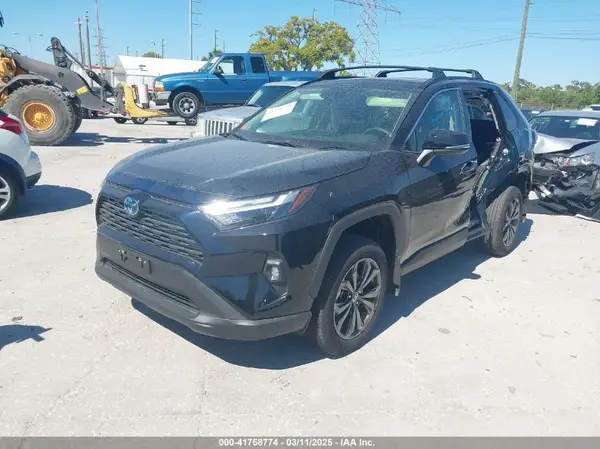 JTMB6RFV9RD137409 2024 TOYOTA RAV 4 - Image 2