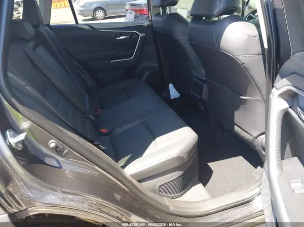 JTMB6RFV9SJ078336 2025 TOYOTA RAV 4 - Image 8