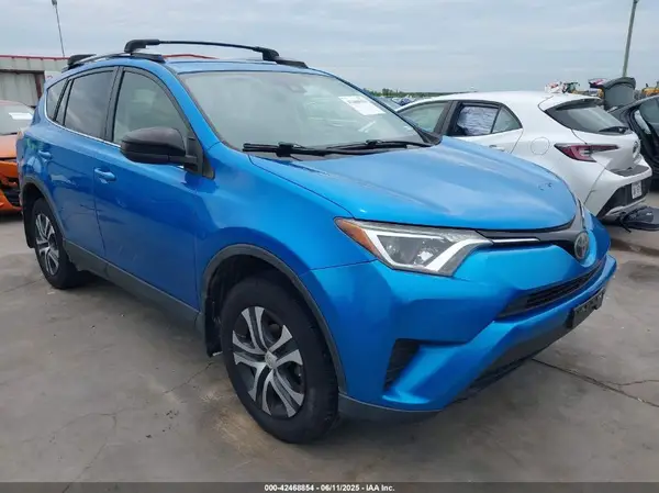 JTMBFREV0HJ133301 2017 TOYOTA RAV 4 - Image 1