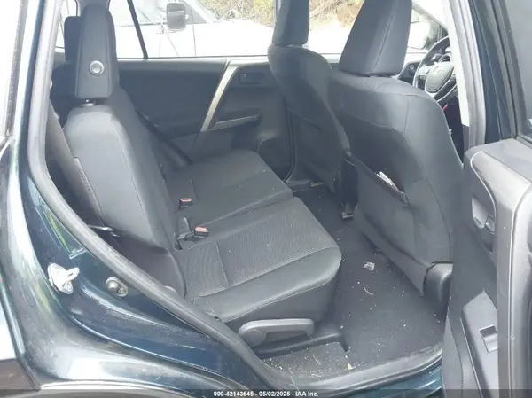 JTMBFREV0HJ703152 2017 TOYOTA RAV 4 - Image 8