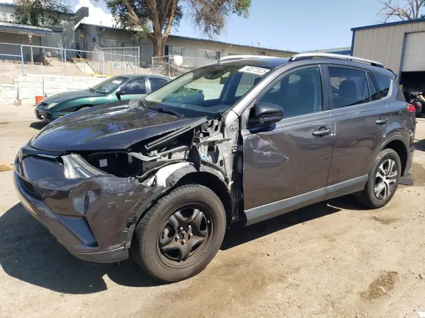 JTMBFREV0HJ703801 2017 TOYOTA RAV 4 - Image 1