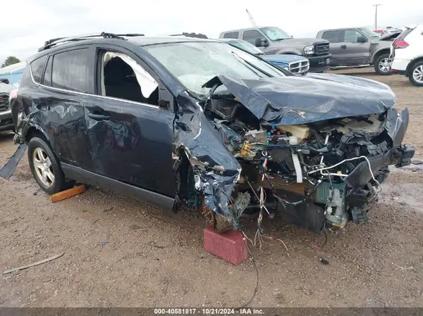 JTMBFREV0HJ708951 2017 TOYOTA RAV 4 - Image 1