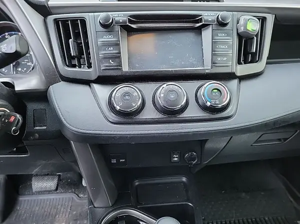 JTMBFREV0JJ197425 2018 TOYOTA RAV 4 - Image 2