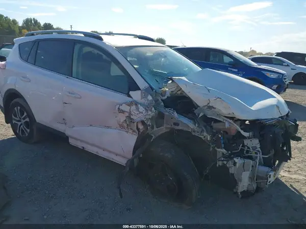 JTMBFREV0JJ217253 2018 TOYOTA RAV 4 - Image 1