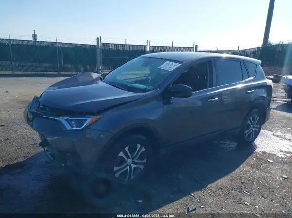 JTMBFREV0JJ732236 2018 TOYOTA RAV 4 - Image 2