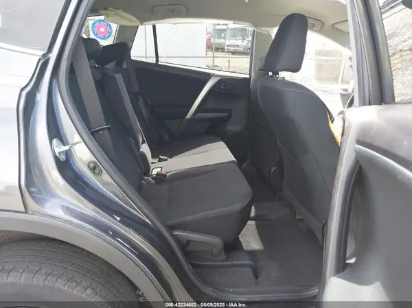 JTMBFREV1GJ091168 2016 TOYOTA RAV 4 - Image 8