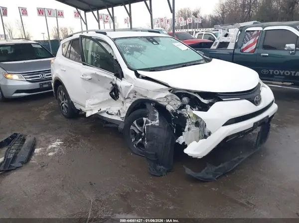 JTMBFREV1HJ143108 2017 TOYOTA RAV 4 - Image 1