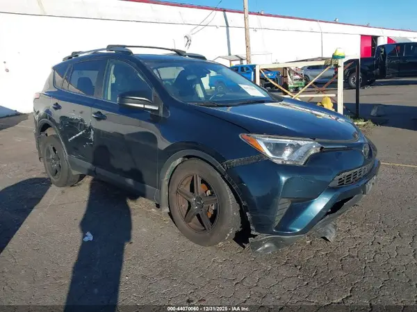 JTMBFREV1HJ700910 2017 TOYOTA RAV 4 - Image 1