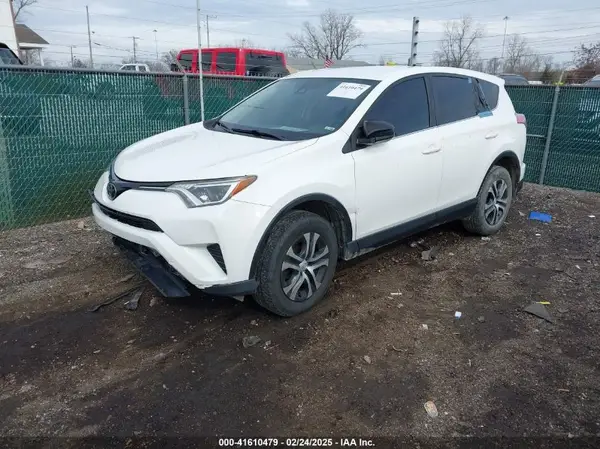 JTMBFREV1HJ714449 2017 TOYOTA RAV 4 - Image 2