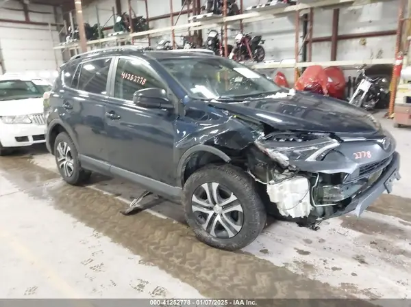 JTMBFREV1JJ179015 2018 TOYOTA RAV 4 - Image 1