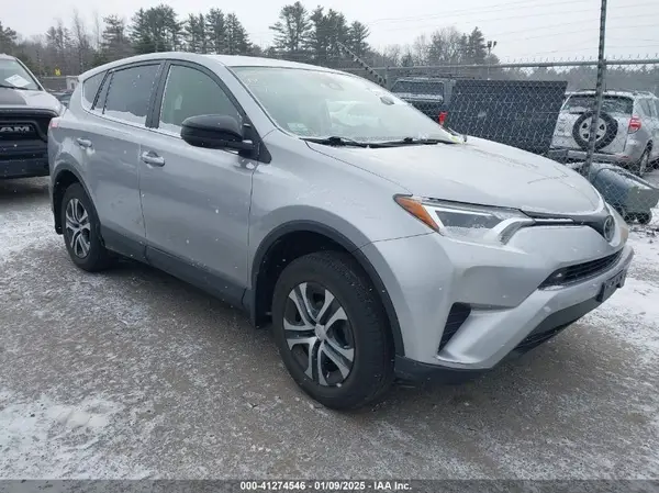 JTMBFREV1JJ212790 2018 TOYOTA RAV 4 - Image 1