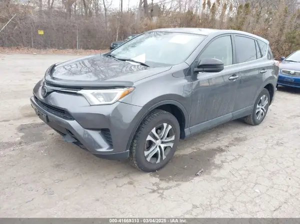 JTMBFREV1JJ215401 2018 TOYOTA RAV 4 - Image 2