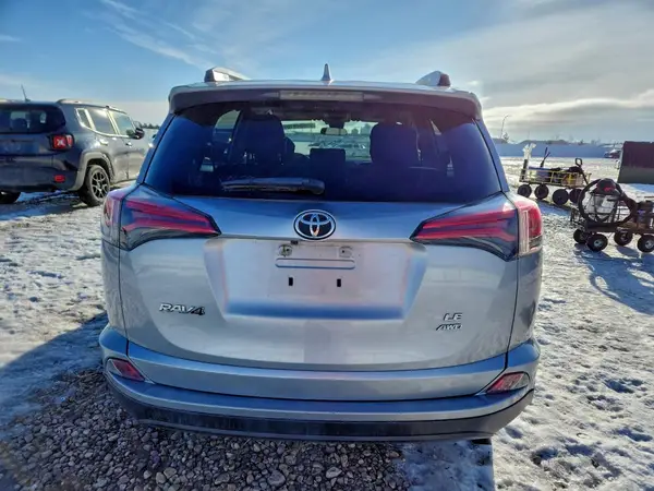 2018 TOYOTA RAV 4 auction photo 6