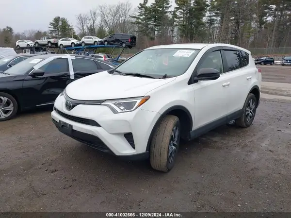 JTMBFREV1JJ229508 2018 TOYOTA RAV 4 - Image 2