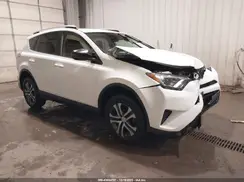 JTMBFREV1JJ251573 2018 TOYOTA RAV 4