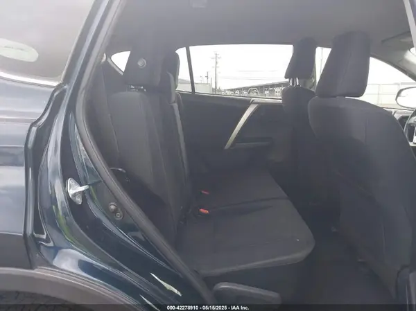 JTMBFREV1JJ721505 2018 TOYOTA RAV 4 - Image 8