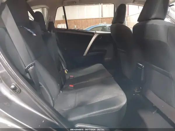 JTMBFREV1JJ730401 2018 TOYOTA RAV 4 - Image 8