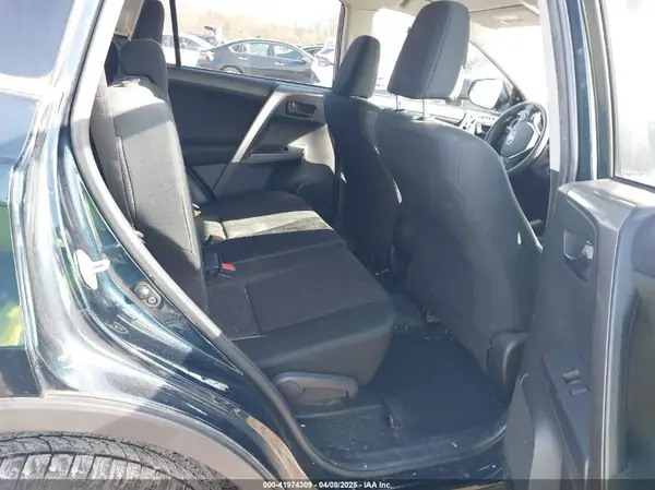 JTMBFREV1JJ743018 2018 TOYOTA RAV 4 - Image 8