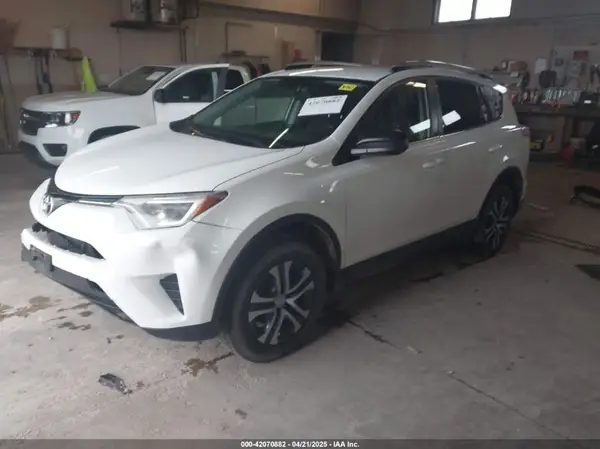 JTMBFREV2GD196204 2016 TOYOTA RAV 4 - Image 2
