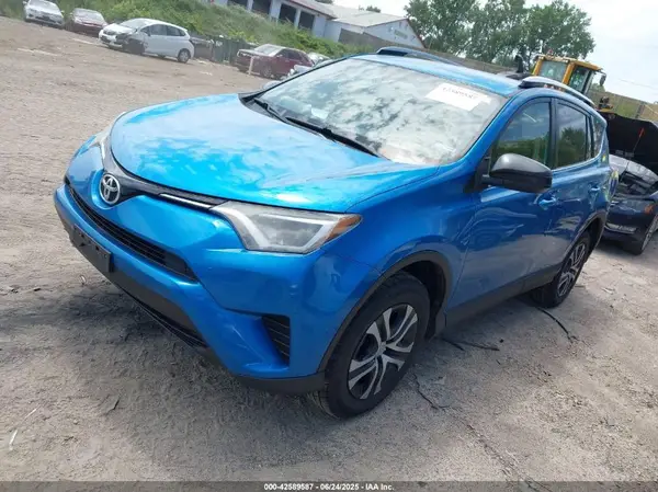 JTMBFREV2GJ087128 2016 TOYOTA RAV 4 - Image 2