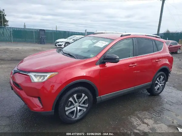 JTMBFREV2GJ097058 2016 TOYOTA RAV 4 - Image 2