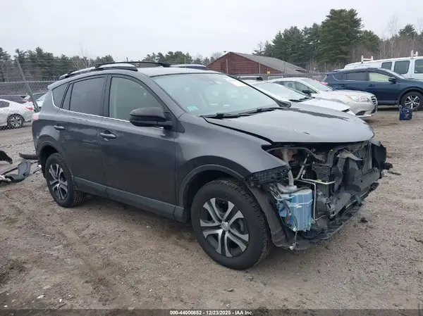 JTMBFREV2HJ120596 2017 TOYOTA RAV 4 - Image 1