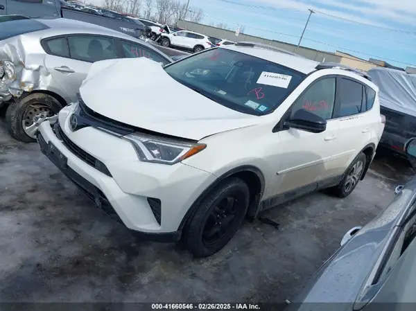 JTMBFREV2HJ128245 2017 TOYOTA RAV 4 - Image 2