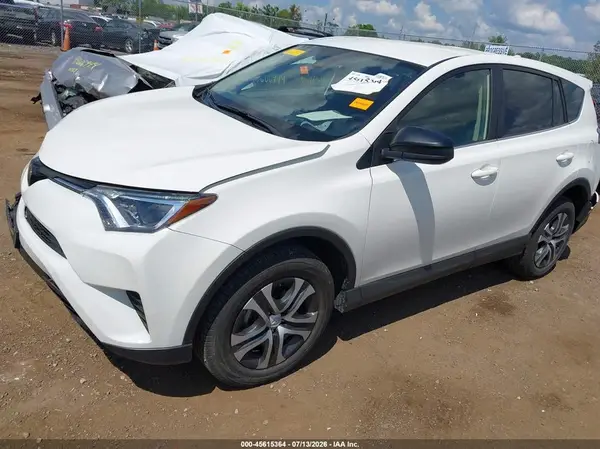 JTMBFREV2HJ161987 2017 TOYOTA RAV 4 - Image 2