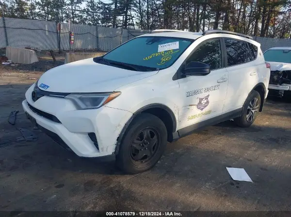 JTMBFREV2HJ702858 2017 TOYOTA RAV 4 - Image 2