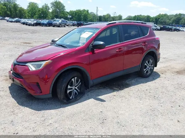JTMBFREV2JD225692 2018 TOYOTA RAV 4 - Image 2