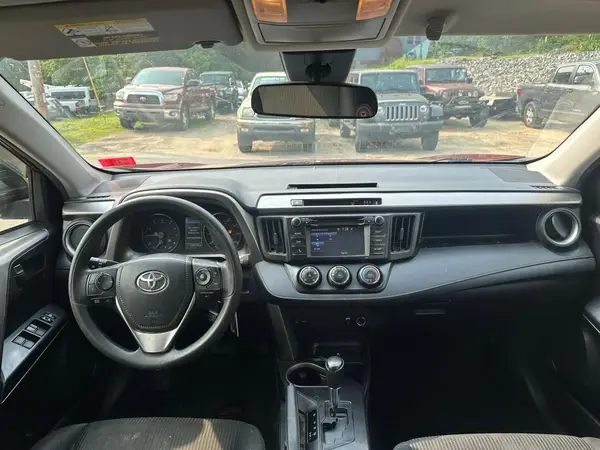 JTMBFREV2JD227264 2018 TOYOTA RAV 4 - Image 8