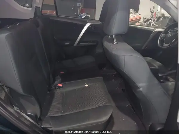 JTMBFREV2JJ216704 2018 TOYOTA RAV 4 - Image 8