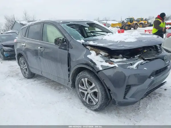 JTMBFREV2JJ734702 2018 TOYOTA RAV 4 - Image 1