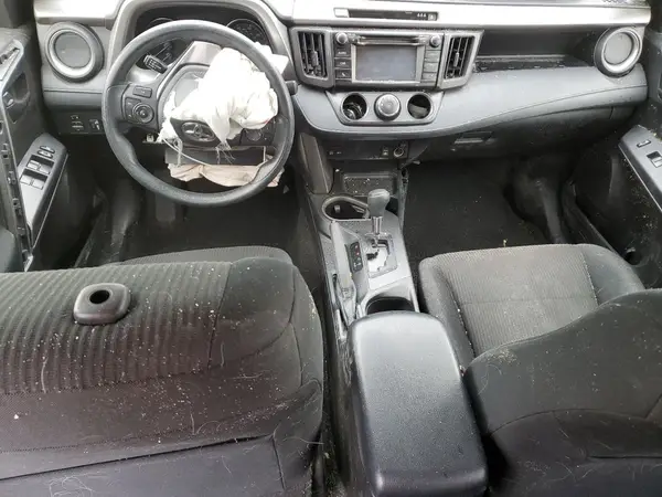 JTMBFREV2JJ738068 2018 TOYOTA RAV 4 - Image 8