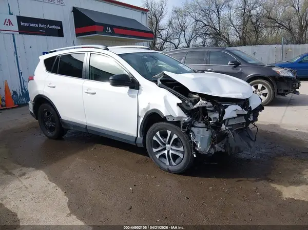 JTMBFREV3HJ119599 2017 TOYOTA RAV 4 - Image 1