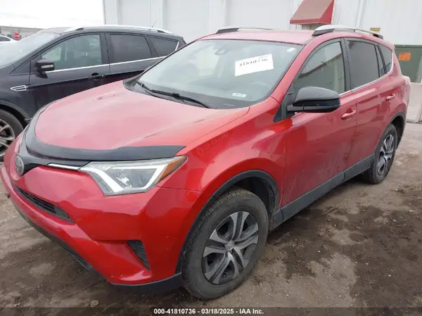 JTMBFREV3HJ126942 2017 TOYOTA RAV 4 - Image 2