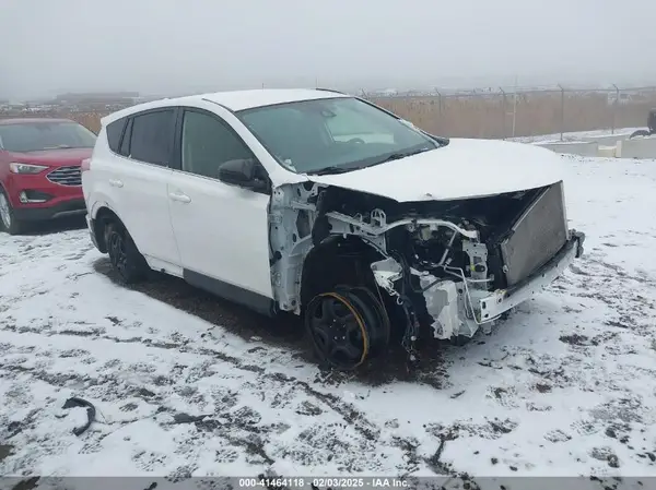 JTMBFREV3HJ167104 2017 TOYOTA RAV 4 - Image 1