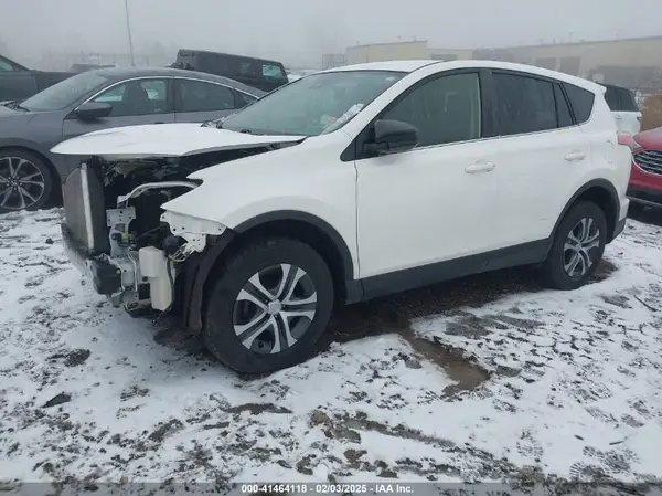 JTMBFREV3HJ167104 2017 TOYOTA RAV 4 - Image 2