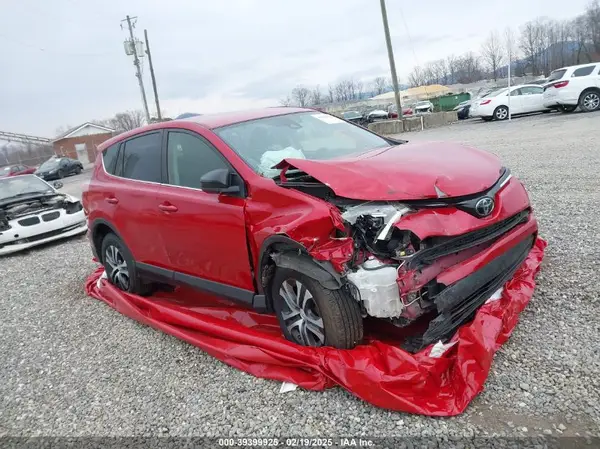 JTMBFREV3HJ174005 2017 TOYOTA RAV 4 - Image 1