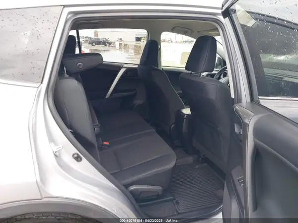 JTMBFREV3JD231159 2018 TOYOTA RAV 4 - Image 8