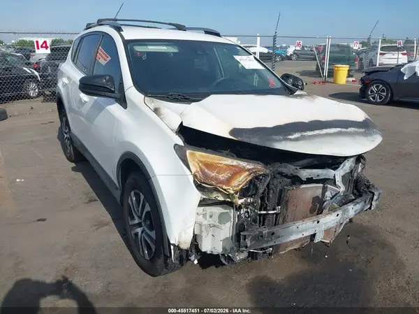 JTMBFREV3JD243425 2018 TOYOTA RAV 4 - Image 1