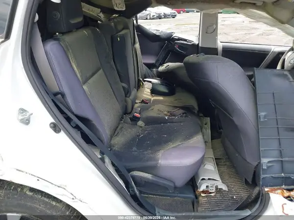 JTMBFREV3JJ185057 2018 TOYOTA RAV 4 - Image 8