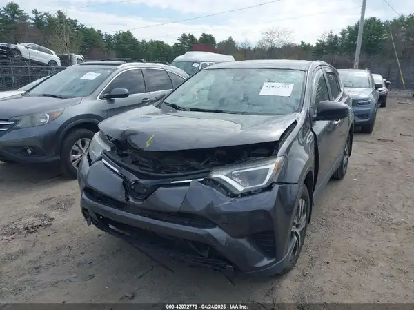 JTMBFREV3JJ190842 2018 TOYOTA RAV 4 - Image 2