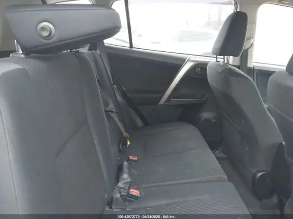 JTMBFREV3JJ190842 2018 TOYOTA RAV 4 - Image 8
