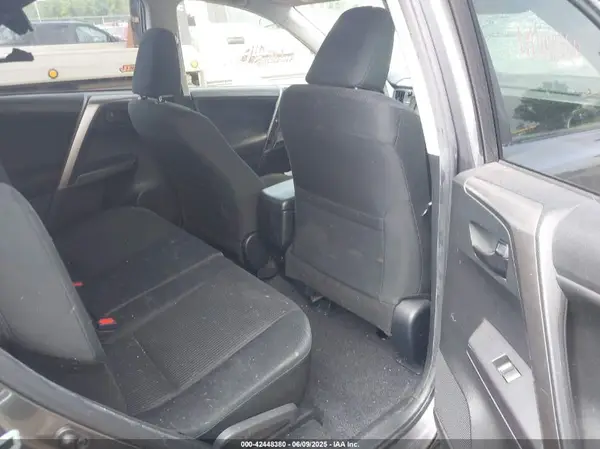 JTMBFREV3JJ194194 2018 TOYOTA RAV 4 - Image 8