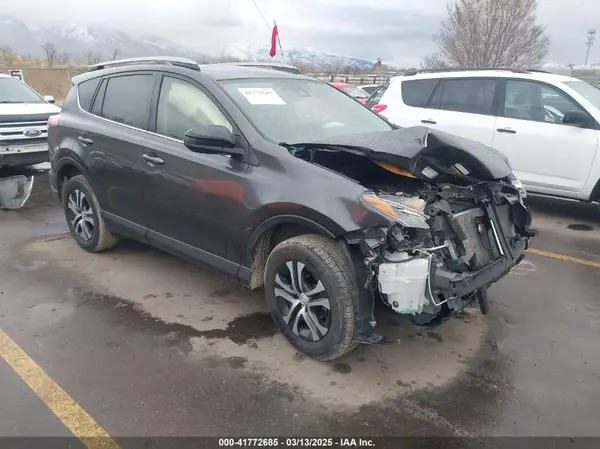 JTMBFREV3JJ229333 2018 TOYOTA RAV 4 - Image 1