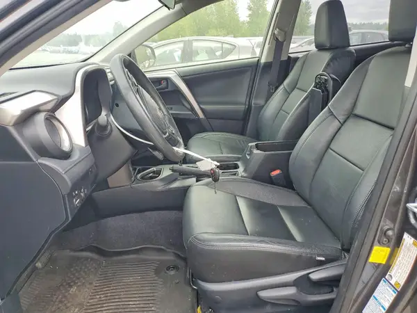 2018 TOYOTA RAV 4 auction photo 7