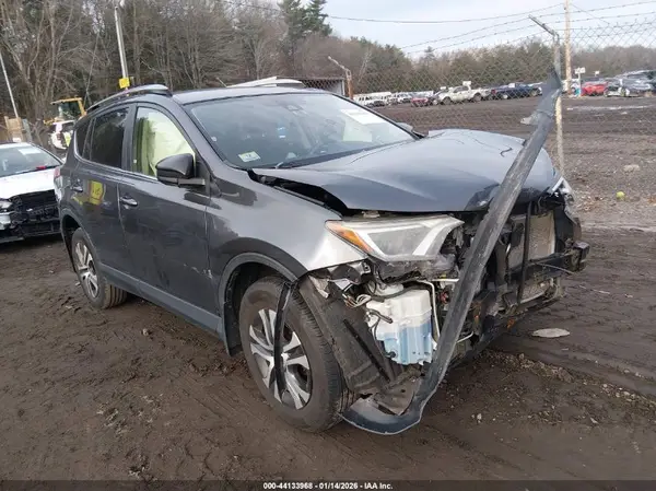 JTMBFREV4HD206040 2017 TOYOTA RAV 4 - Image 1